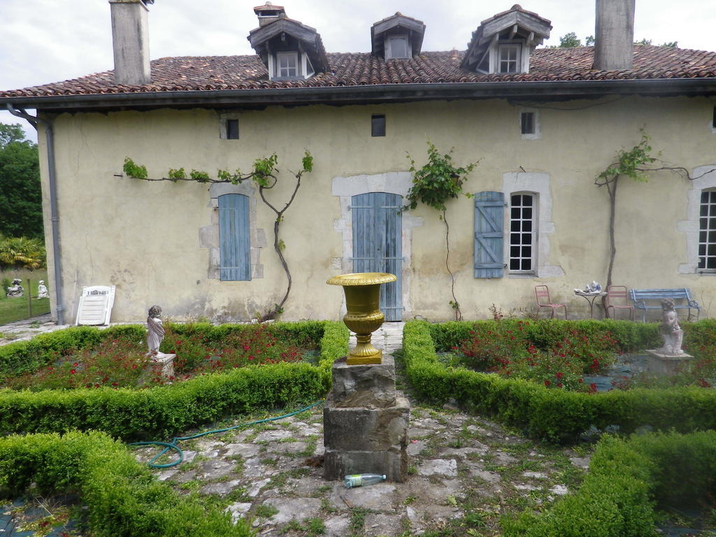 Chambres Et Table D'Hotes Manoir Capcazal De Pachiou Mimbaste Bagian luar foto